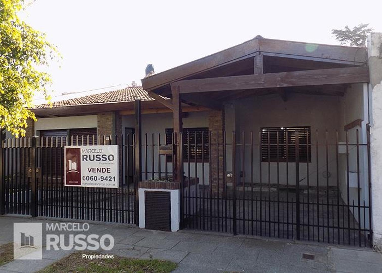 CHALET 4 AMBIENTES c/ COCHERA