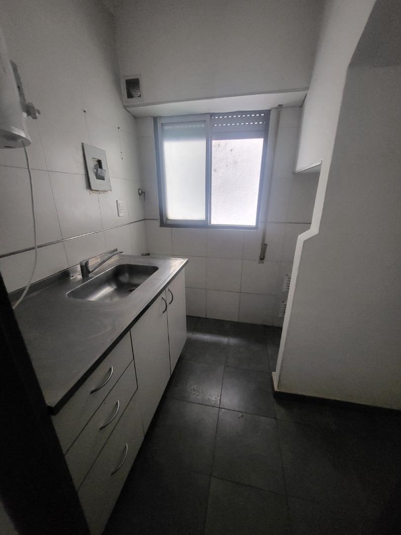 San Martin 1700, Piso 1