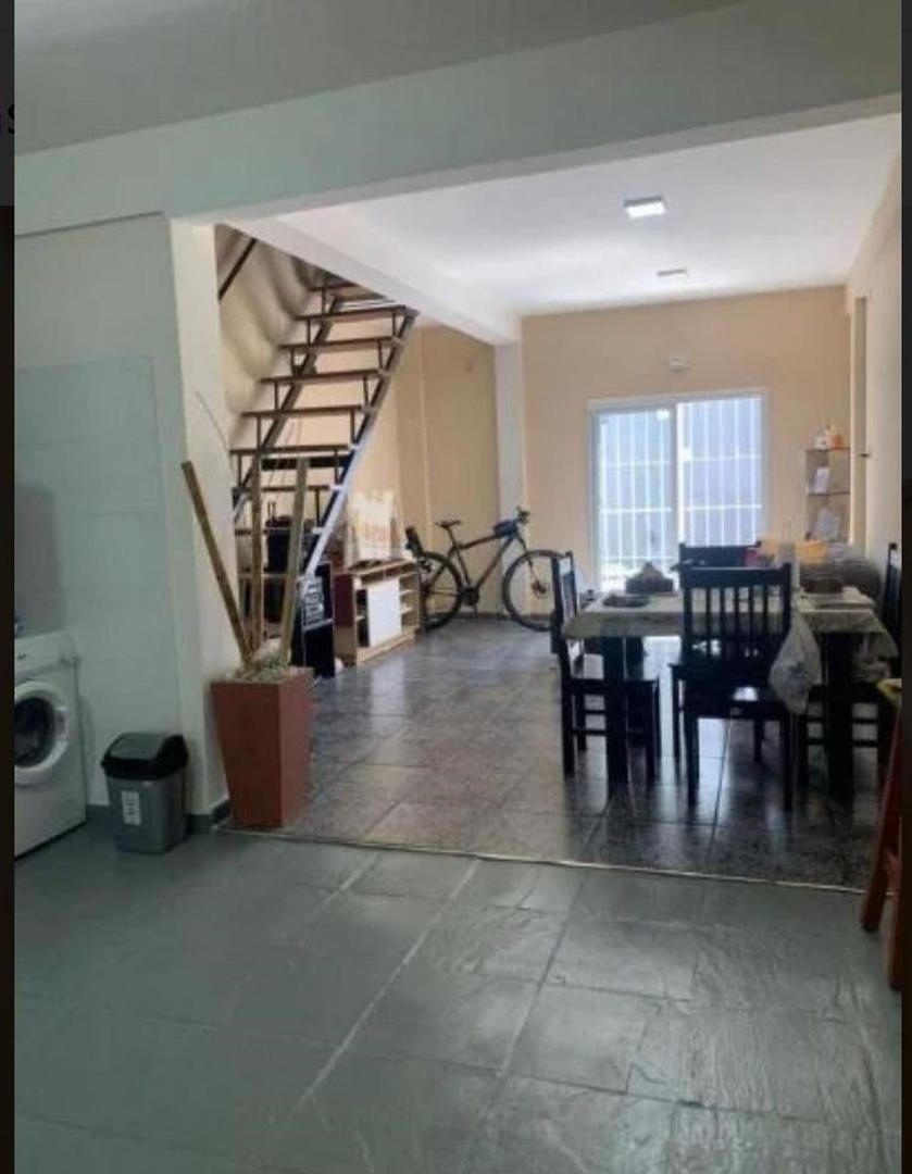 Depto Tipo Casa en Venta 40 años