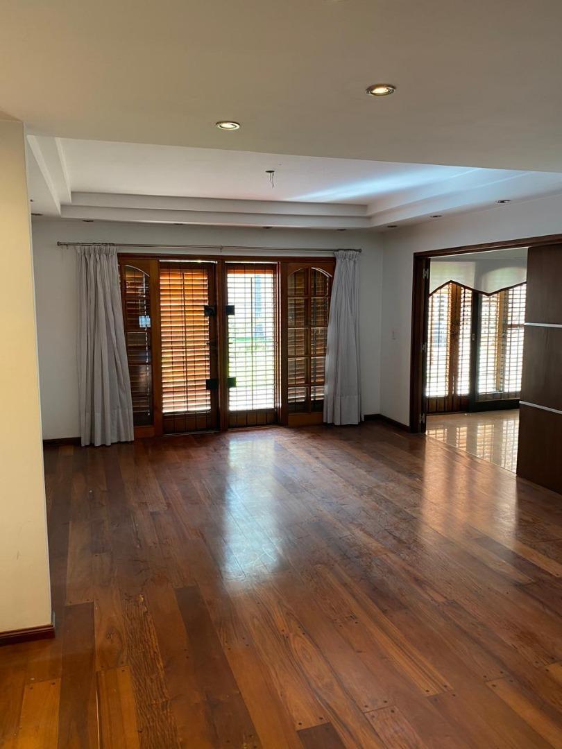 Casa en Venta en Villa Sarmiento, USD 530.000