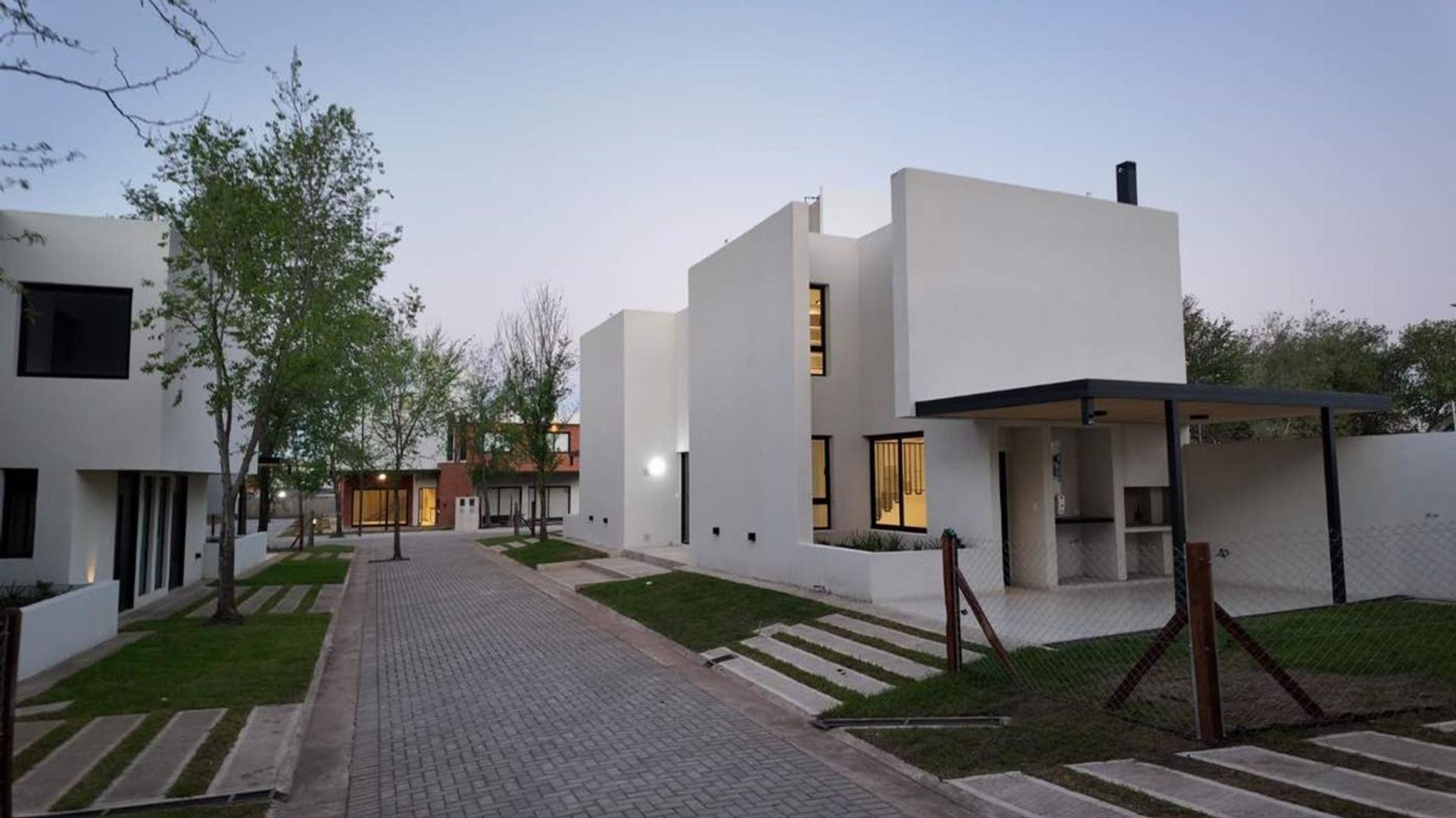 Casa en Venta en La Calera, USD 145.000