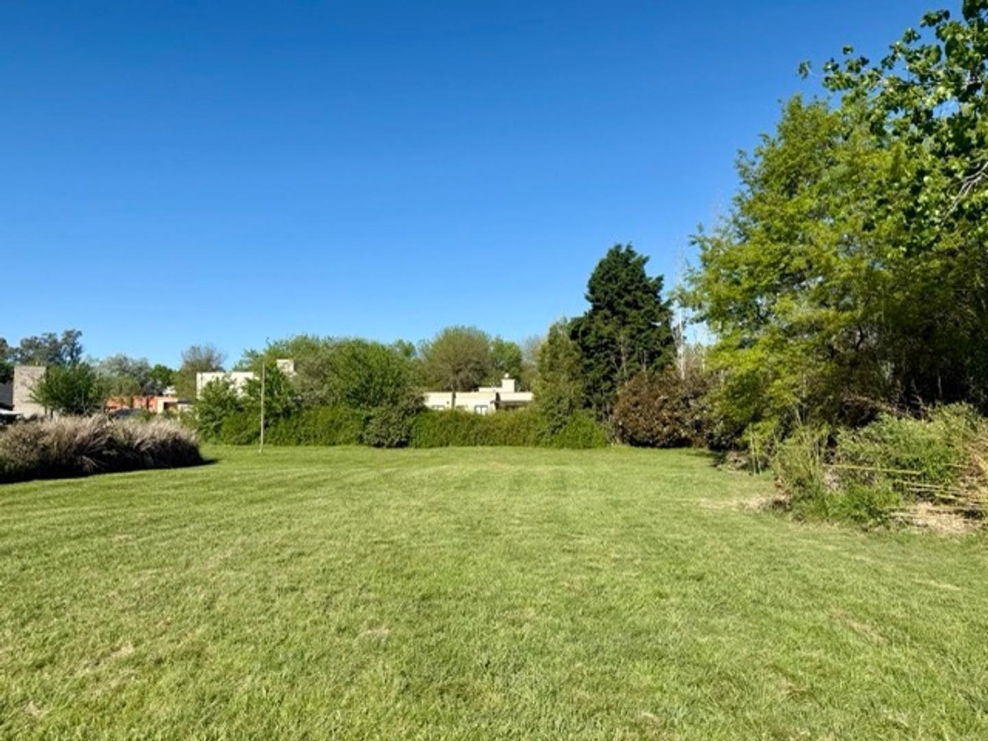 Terreno En Venta En Altos De Manzanares, Pilar