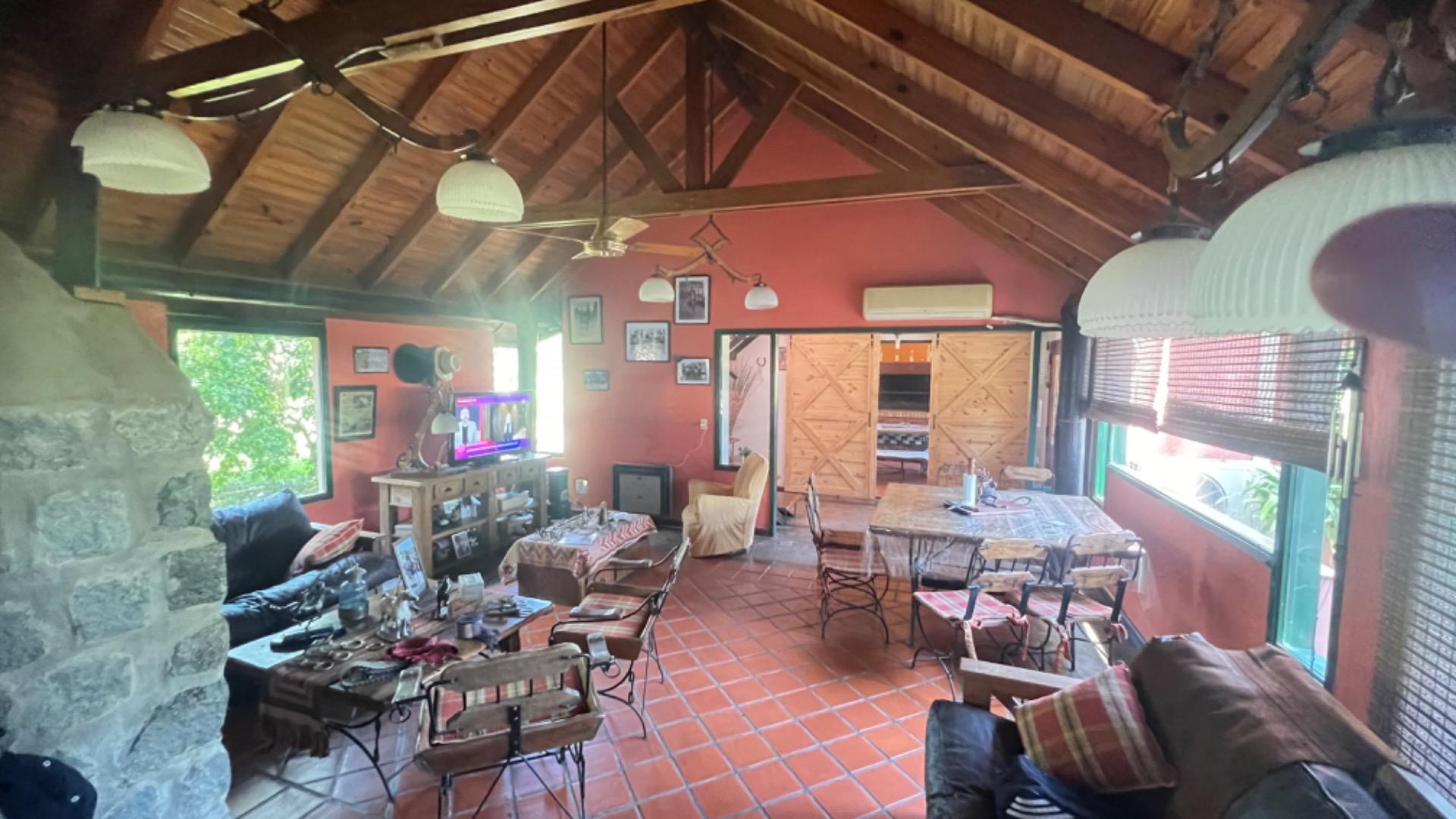 Los Robles y Los Alerces