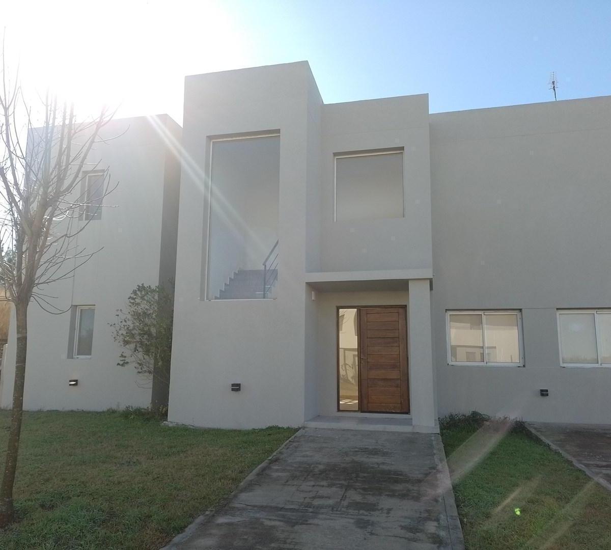 Juan Mermoz Sur 1000