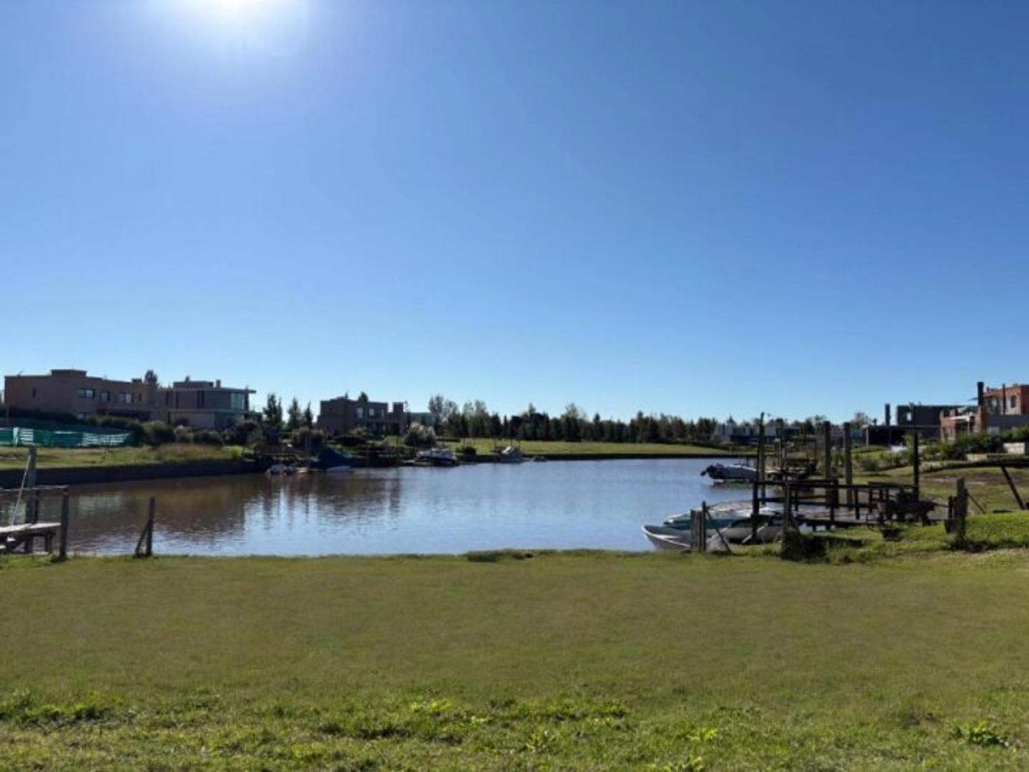 Lote en Venta con Salida Al Río 987 m² Naudir Aguas Privadas. Escobar