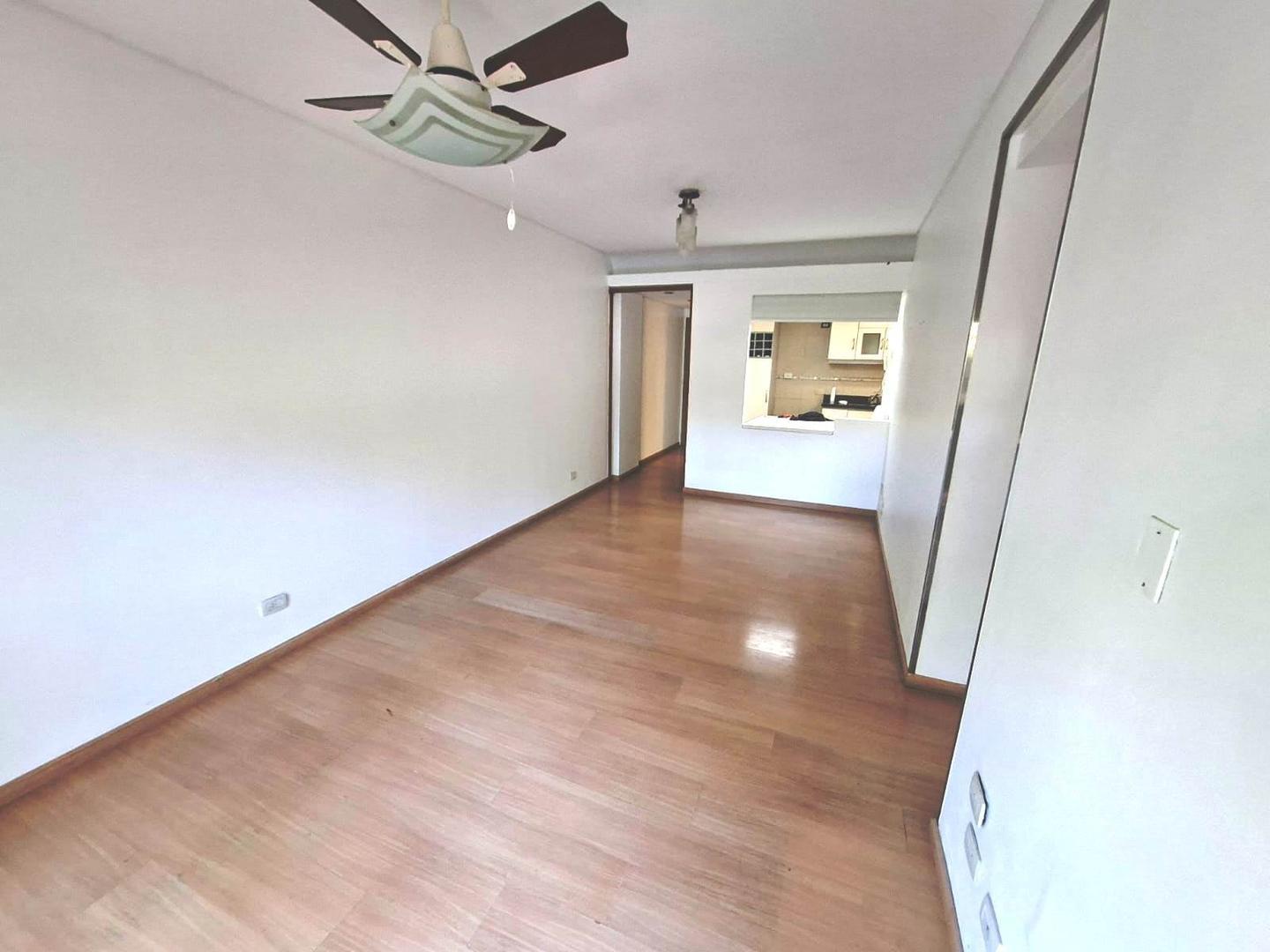 Departamento en Venta en Villa del Parque, USD 163.000