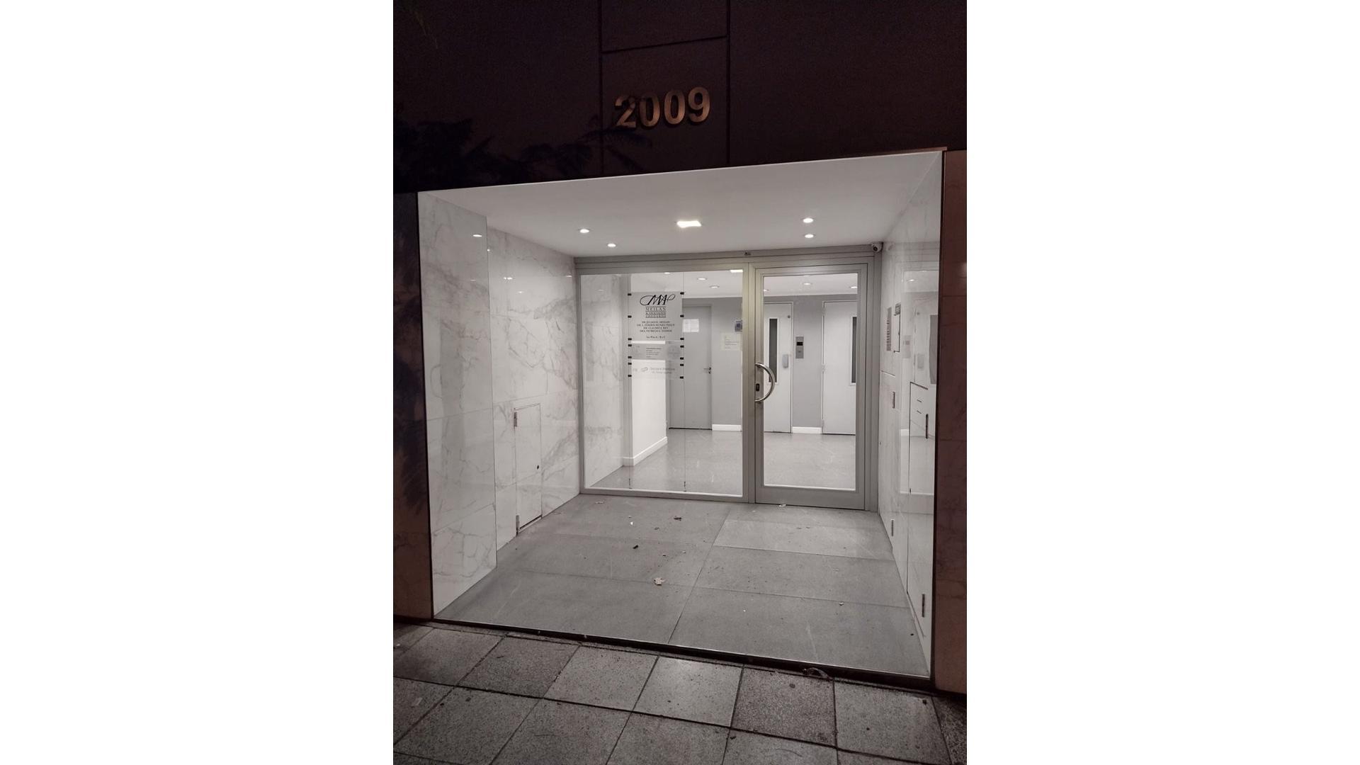 Oficina 3 amb. a nuevo - a mts. del shopping Los Gallegos