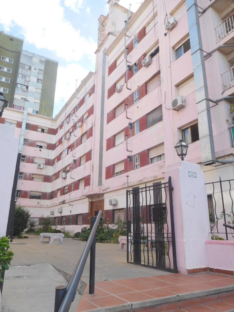 Martin Rodriguez 1100 , Piso 4