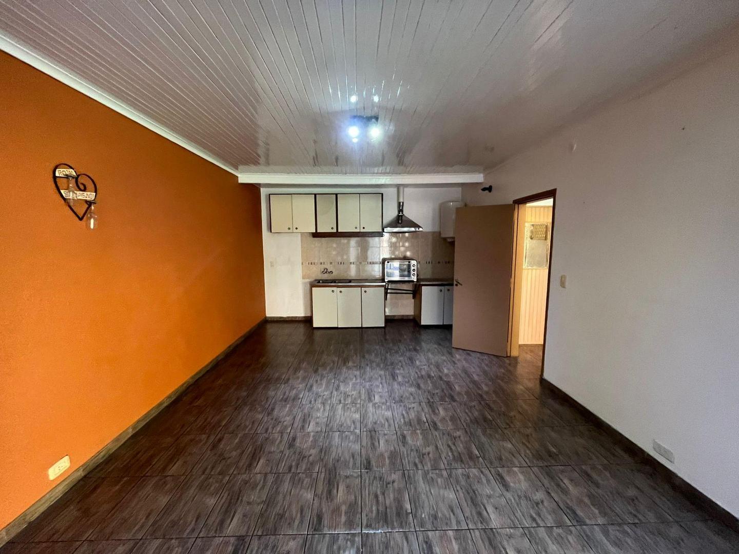 Depto Tipo Casa en Alquiler de 1 dormitorio