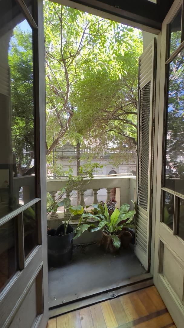 Carlos Calvo 1357 , Piso 1