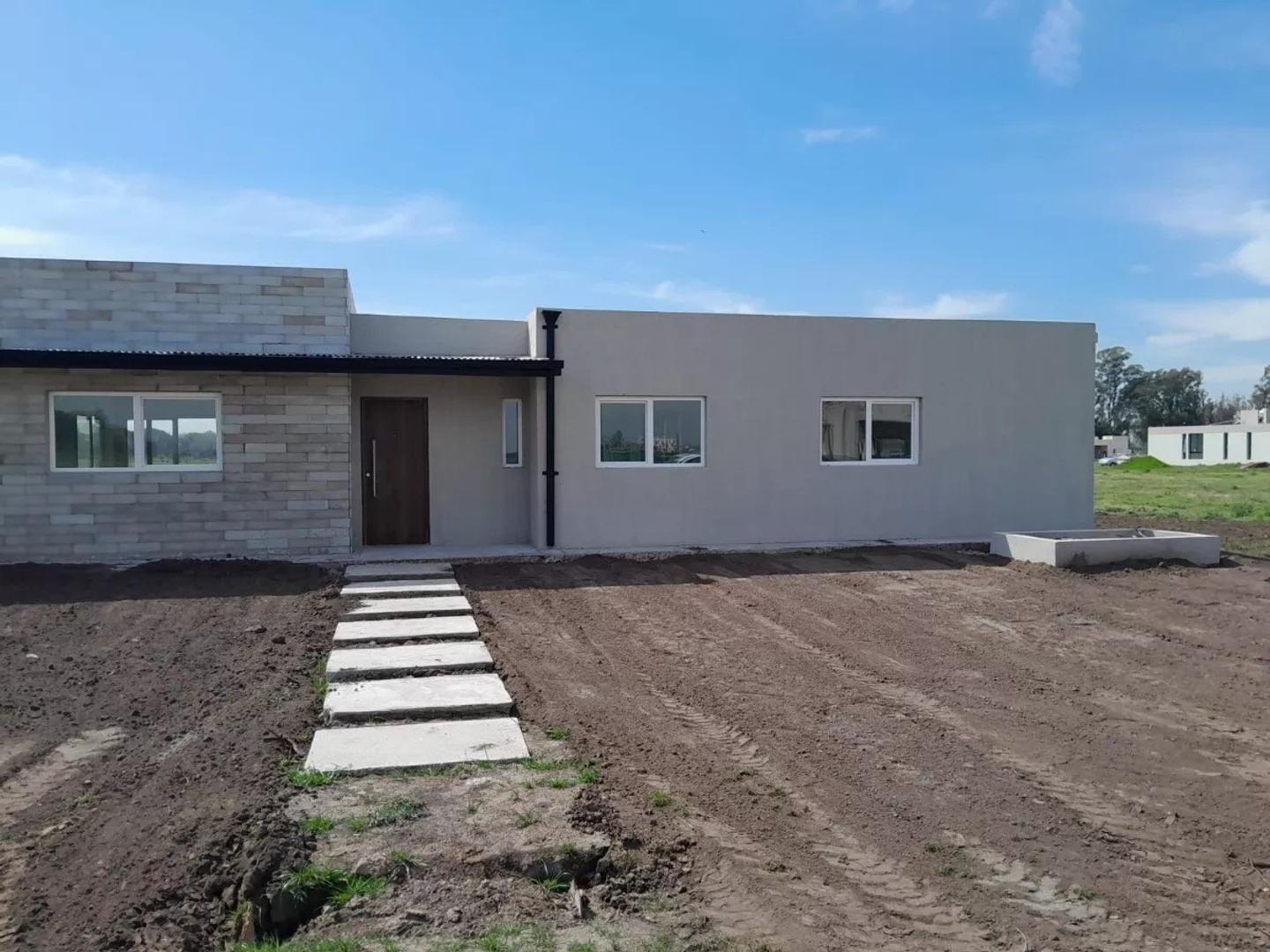 CASA VENTA "VILLA CAMPO TRES PINOS" -GRAL. RODRIGUEZ