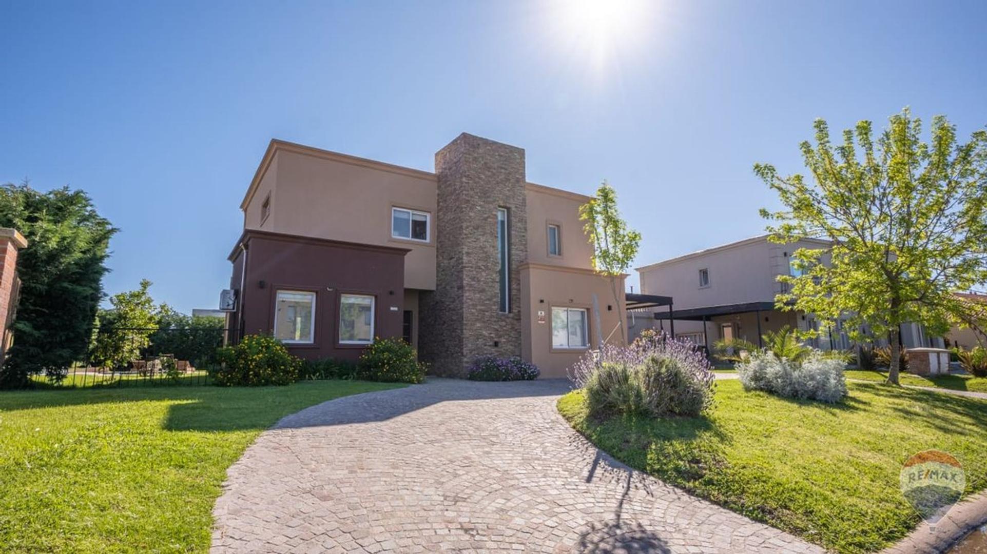 Casa en Venta en Haras Santa Maria, USD 335.000