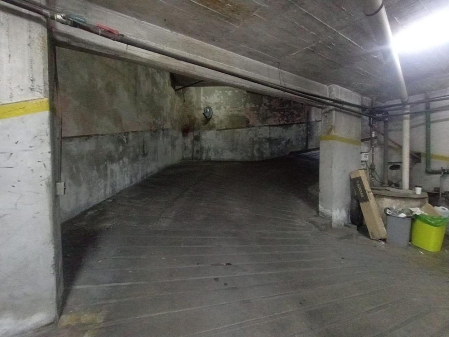 COCHERA EN VENTA PARQUE CHACABUCO