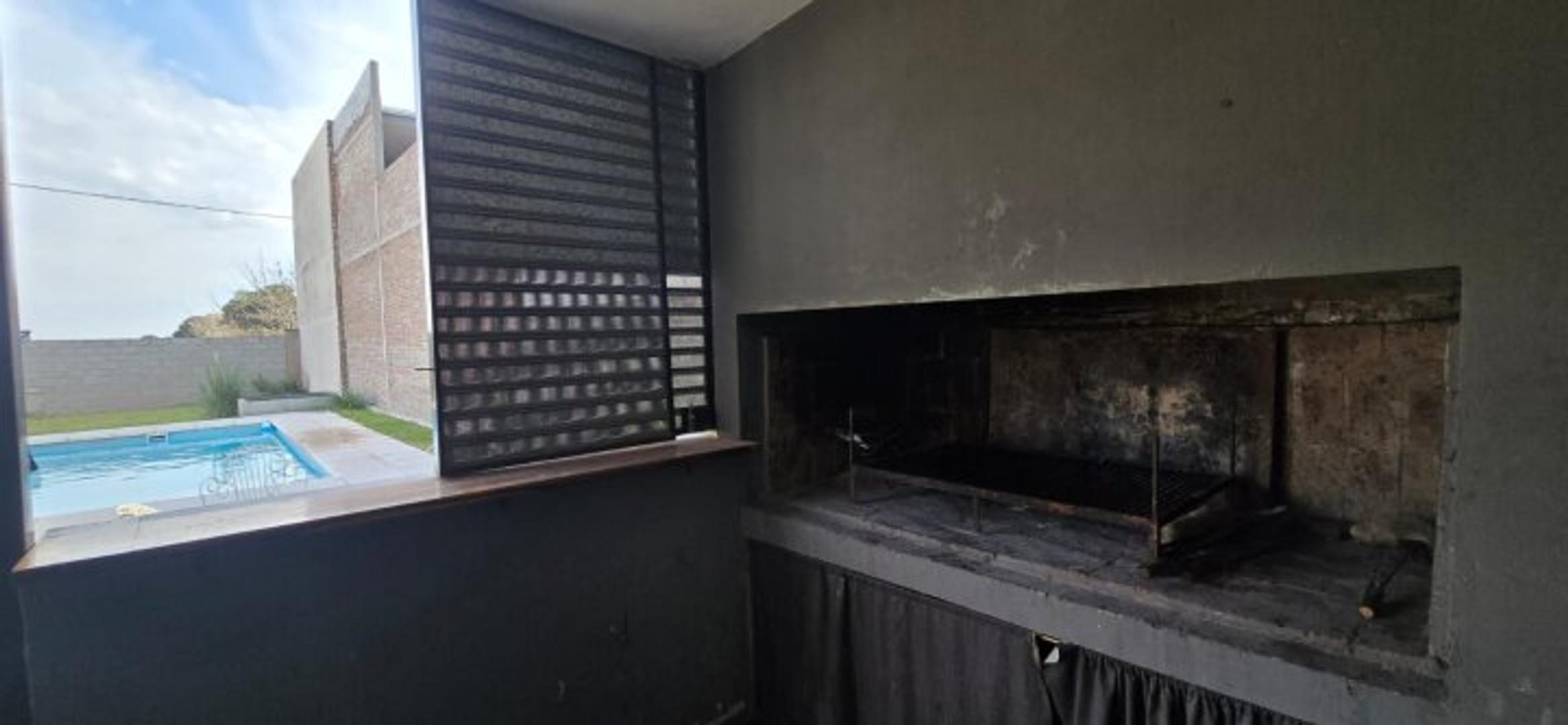 Casa 6 ambientes con 1 baño