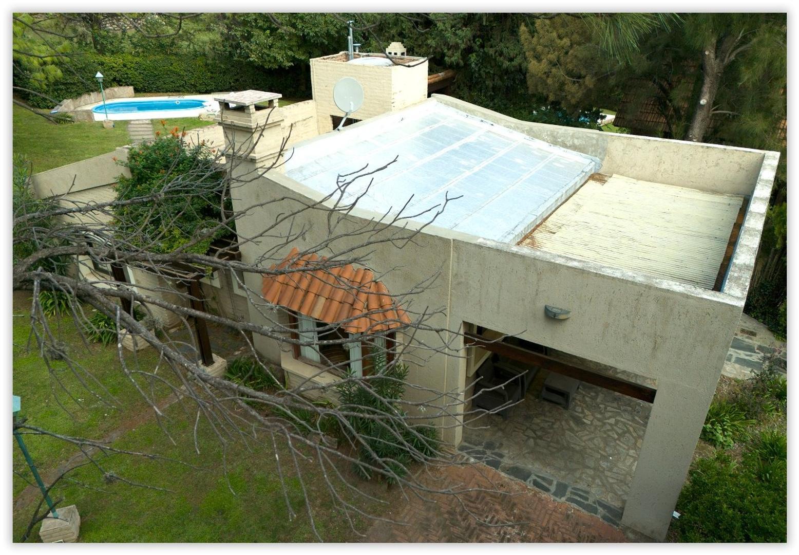 Casa en Venta con 3 cocheras