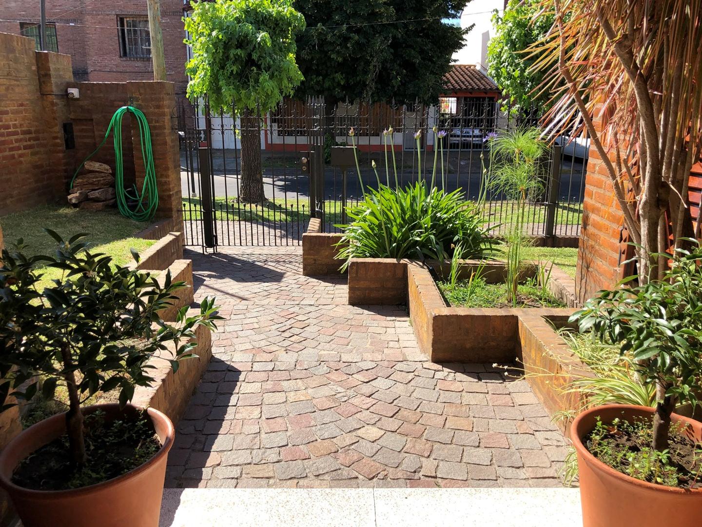 Casa Chalet  en Venta en Villa Bosch, Tres de Febrero, G.B.A. Zona Oeste