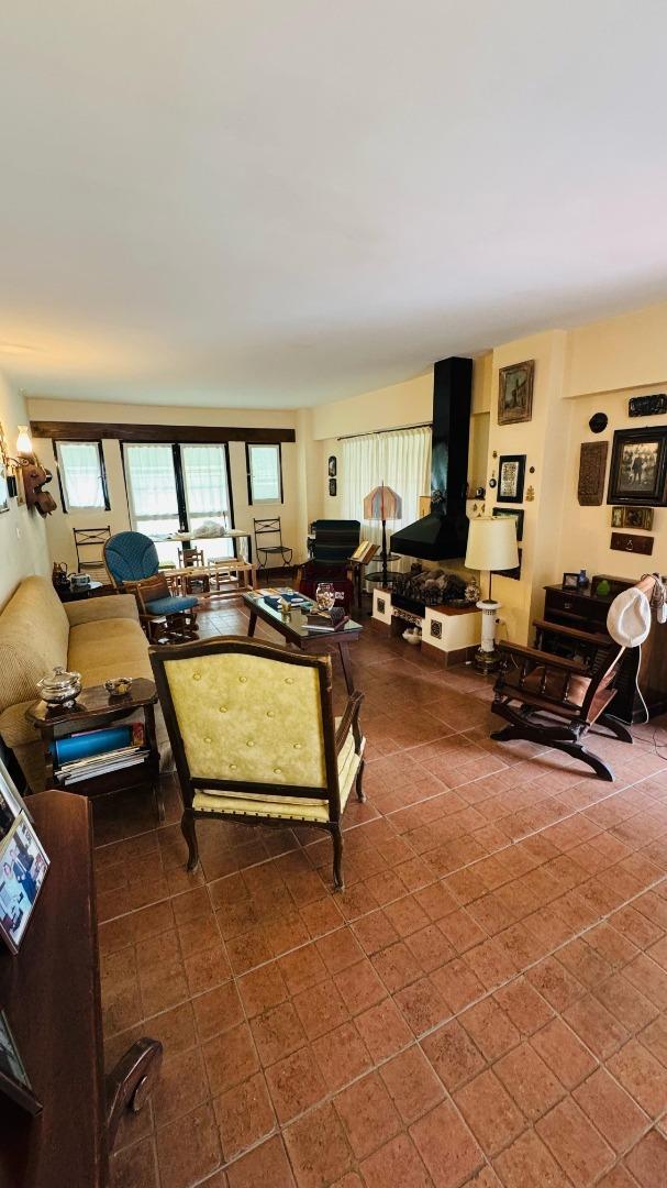 Grand Bourg Angel Figueroa 1100