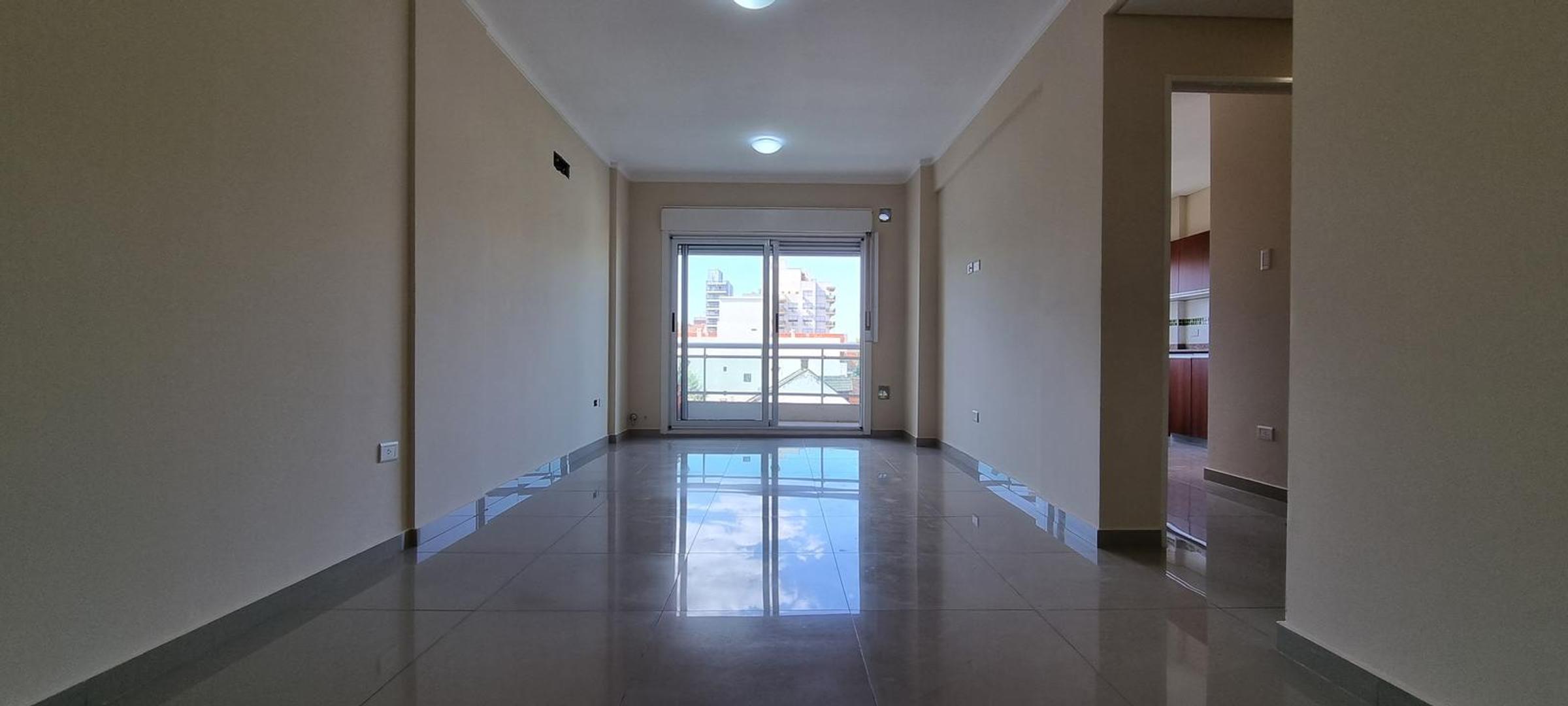 Departamento en Alquiler con 1 cocheras