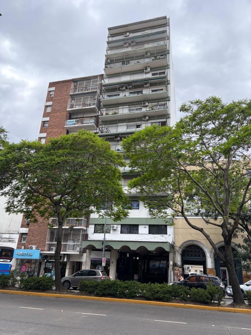 EXCELENTE UBICACIÓN - 4 AMB. CON VISTA AL RÍO Y CIUDAD