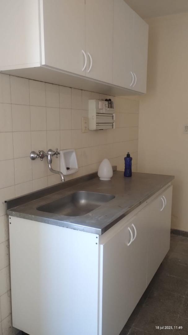 Gdor. Lopez 100, Piso 1