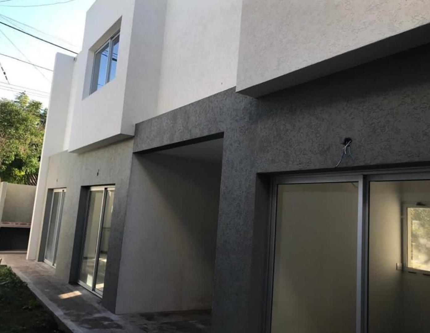 Depto Tipo Casa en Venta con 1 cocheras