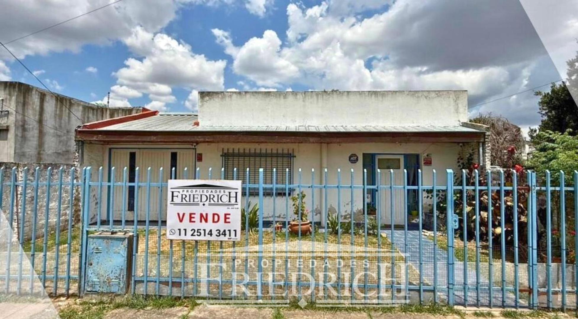 CASA EN VENTA - MORENO