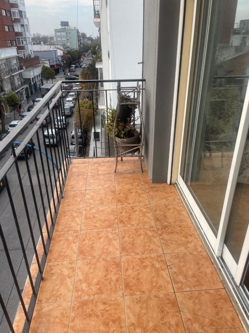 Dto. 3 amb a la calle c balcón y baulera