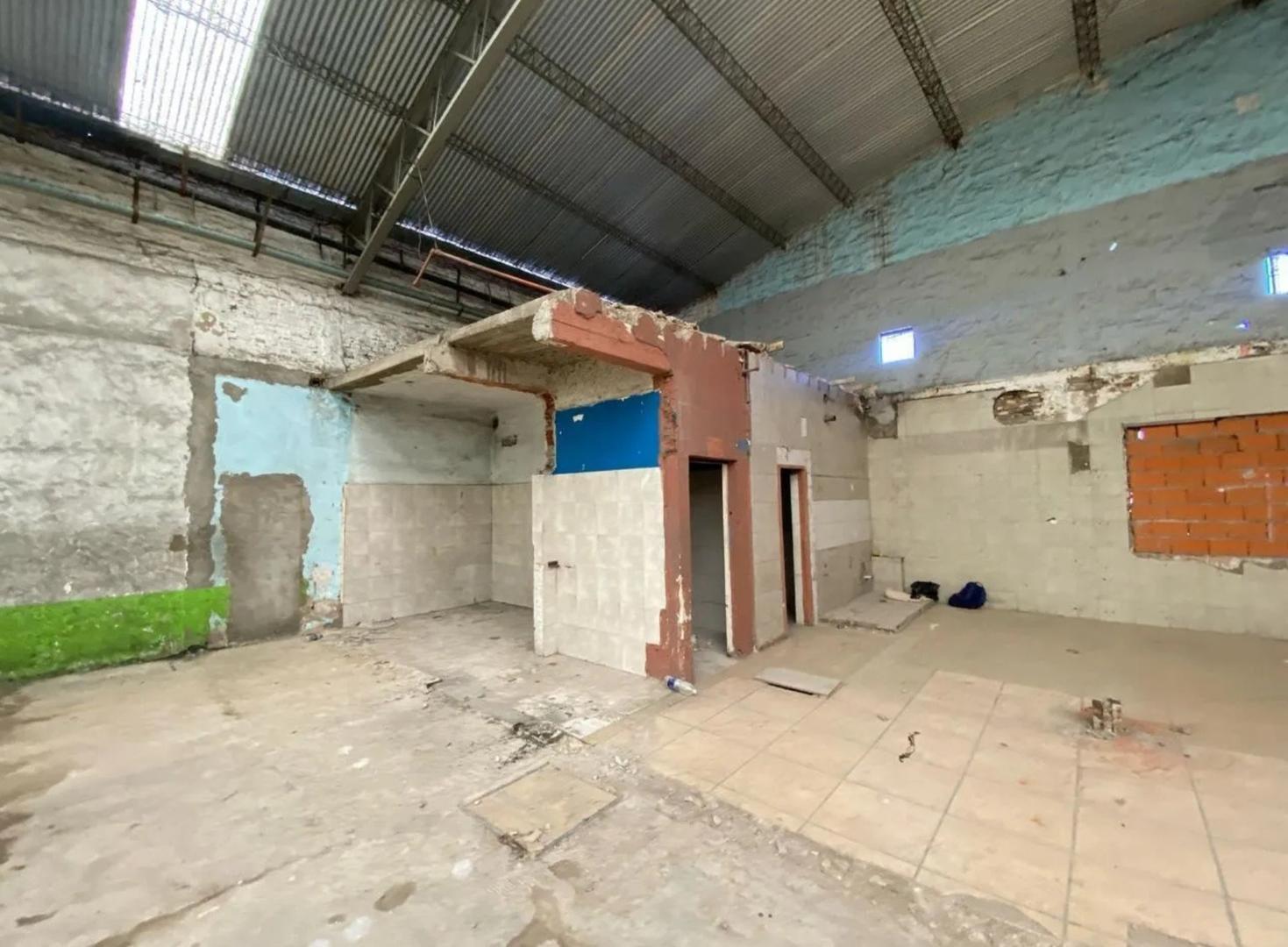 Avenida Eva Duarte De Peron 900