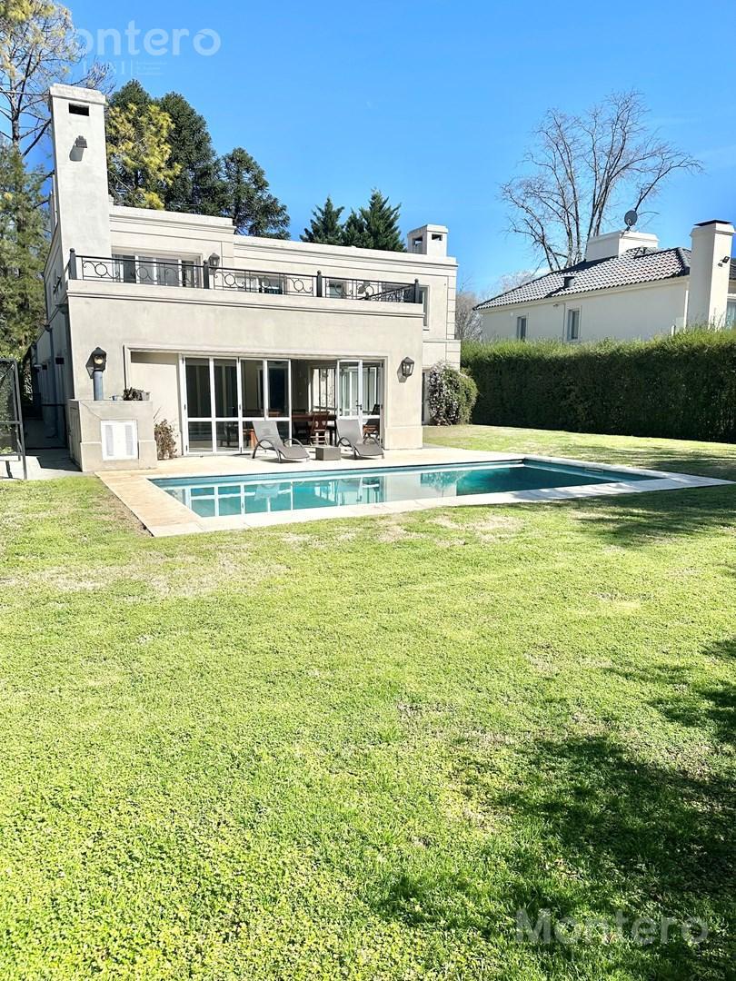 Casa en Alquiler de 4 dormitorios