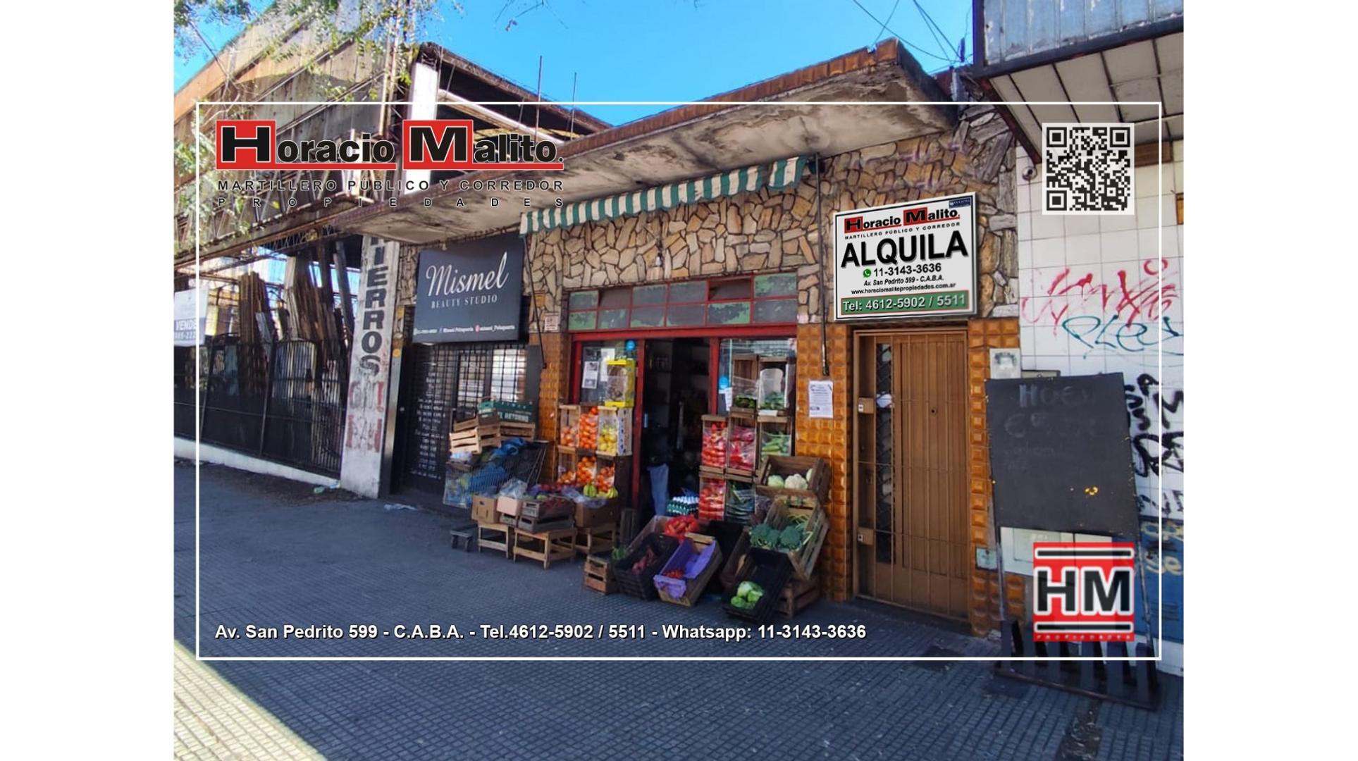 PH tipo casa de 3 ambientes con patio, fondo y parrilla