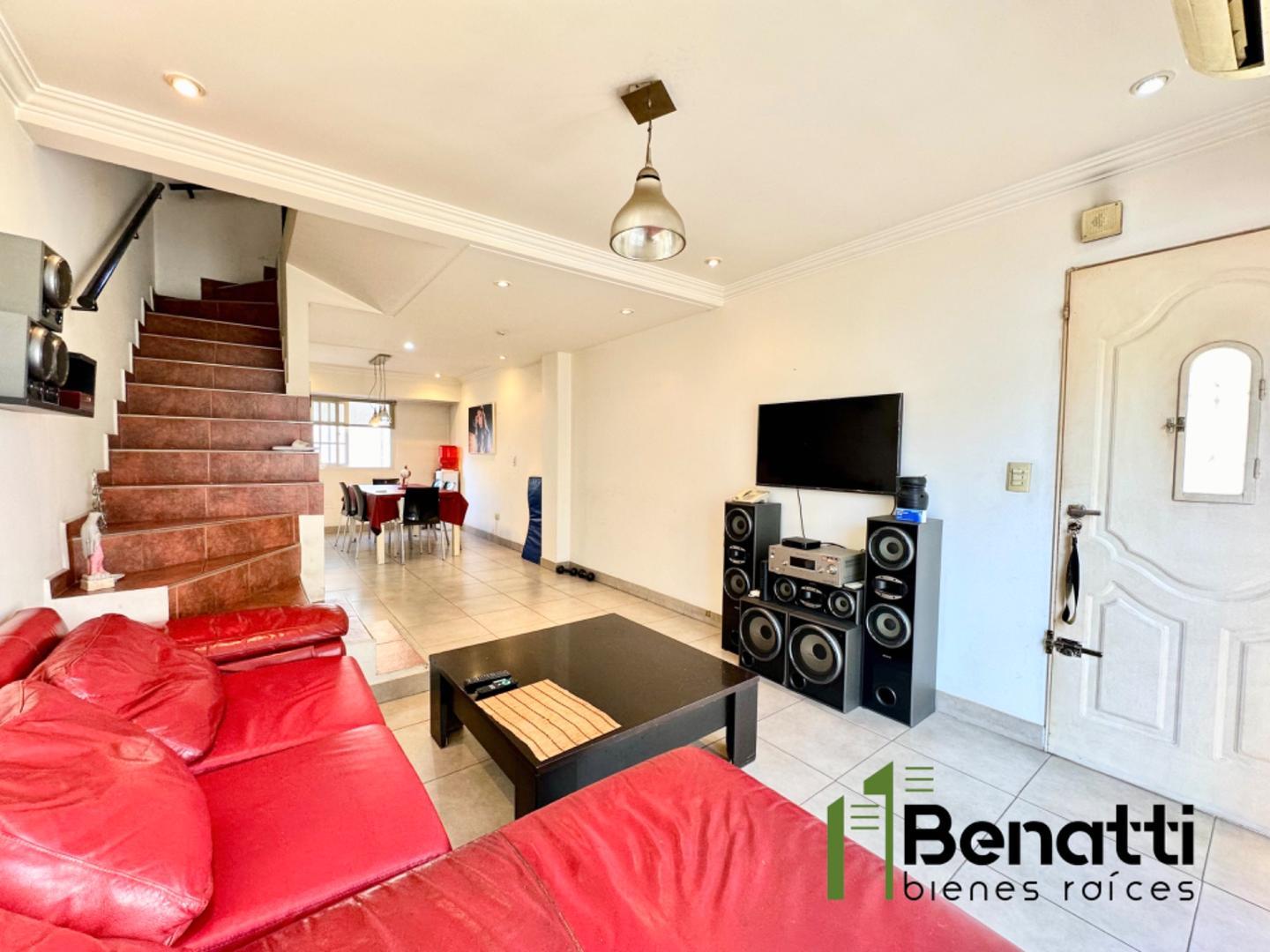 Manuel Artigas 866 , Piso 1