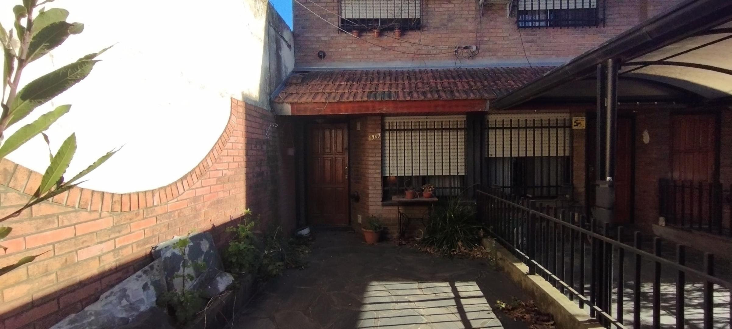 Depto Tipo Casa en Venta de 3 ambientes