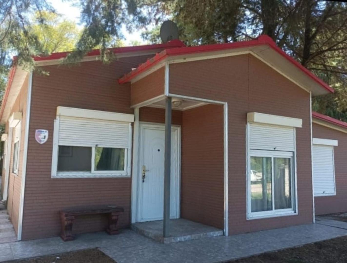 Casa + depósitos en venta Nueva Helvecia