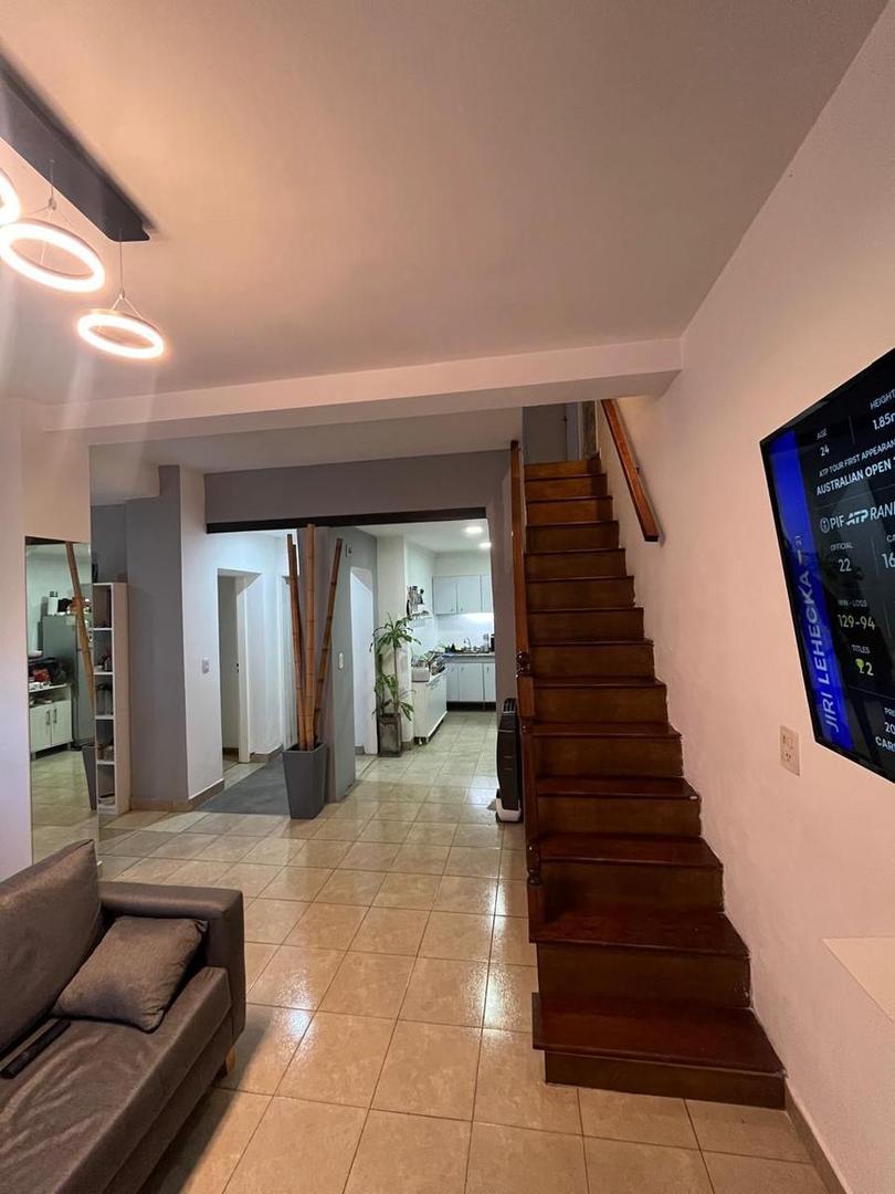 Casa 3 ambientes con 2 baños