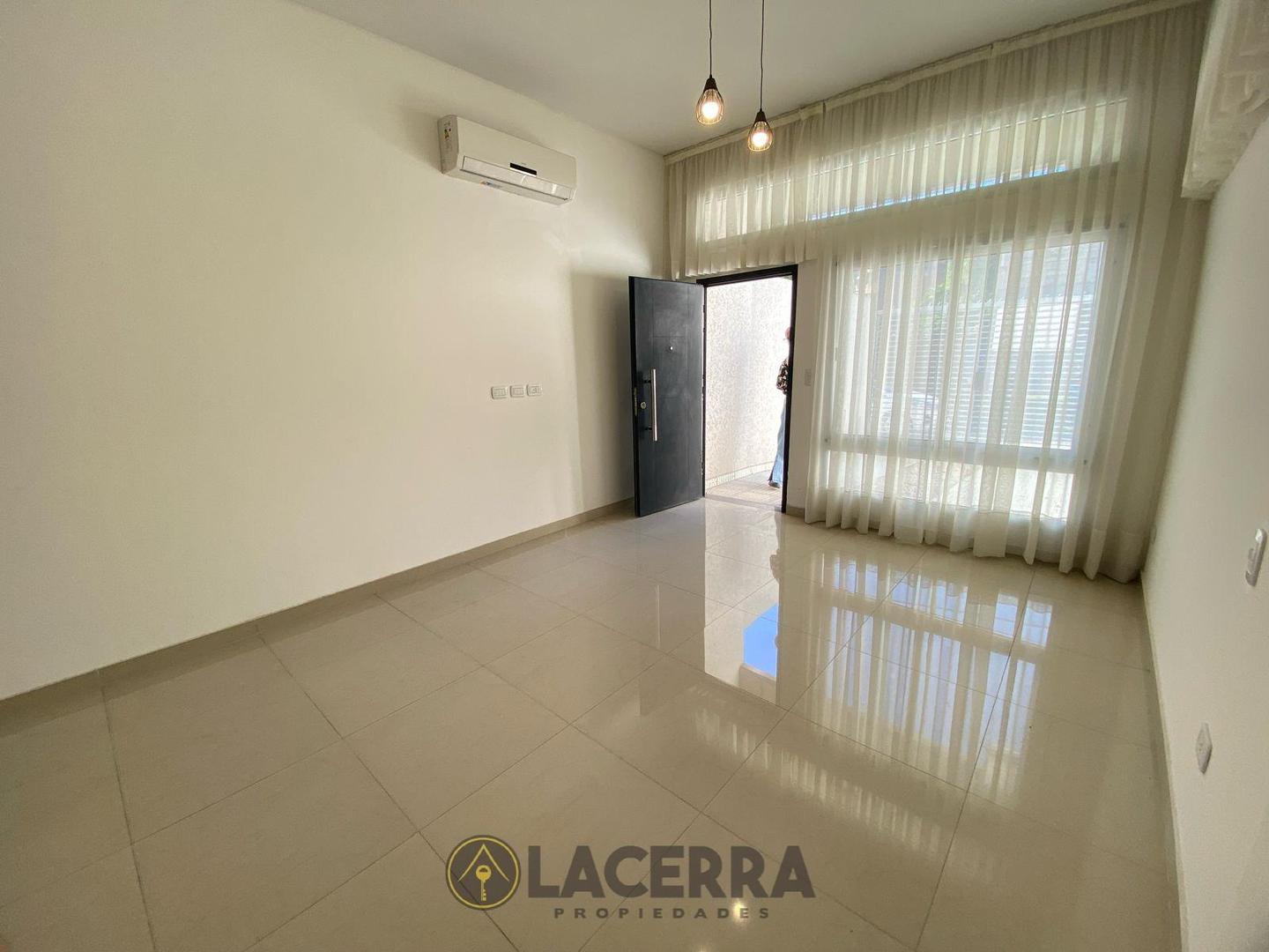 Depto Tipo Casa en Venta de 2 ambientes