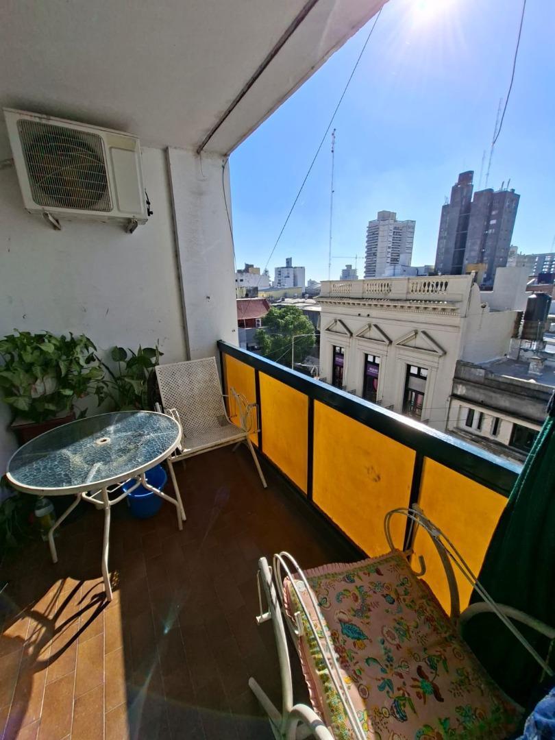 Vendo o permuto departamento amplio de tres dormitorios