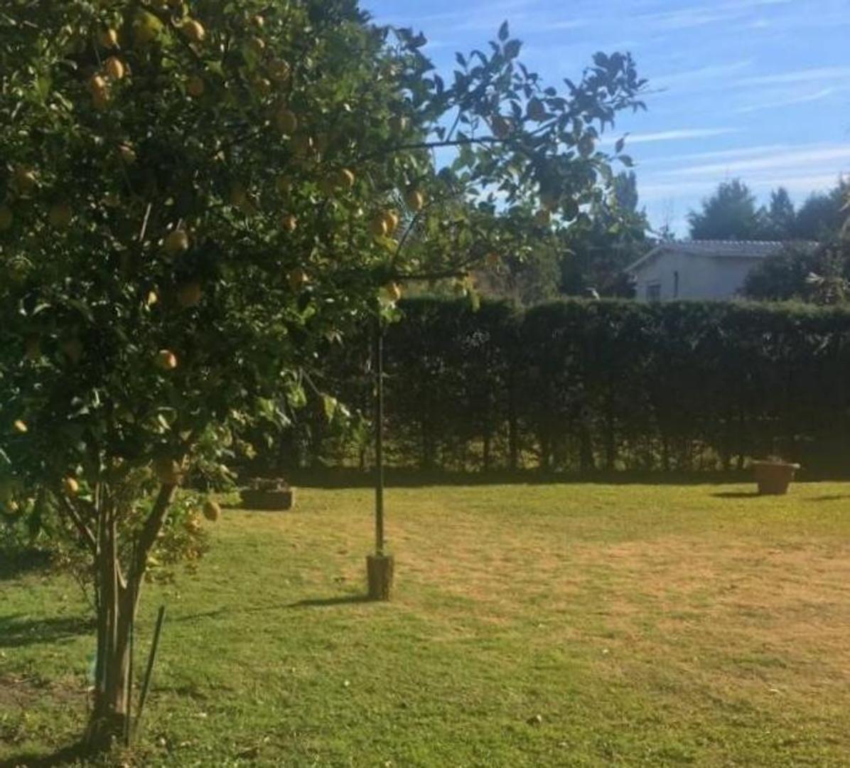 Casa en Venta con 4 cocheras