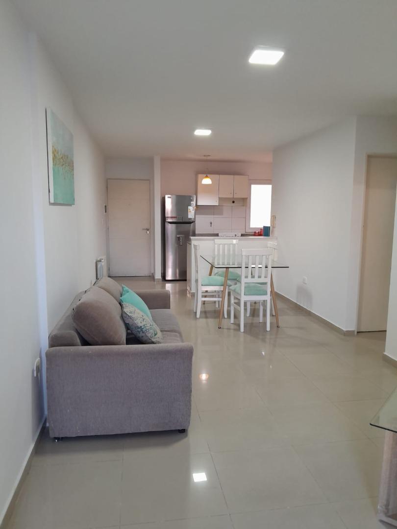 Jacinto Rios 200, Piso 2