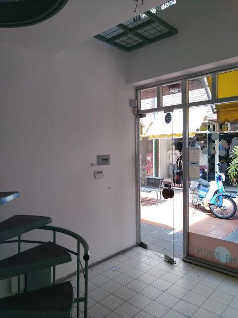Local en Alquiler en Rosario, $ 350.000