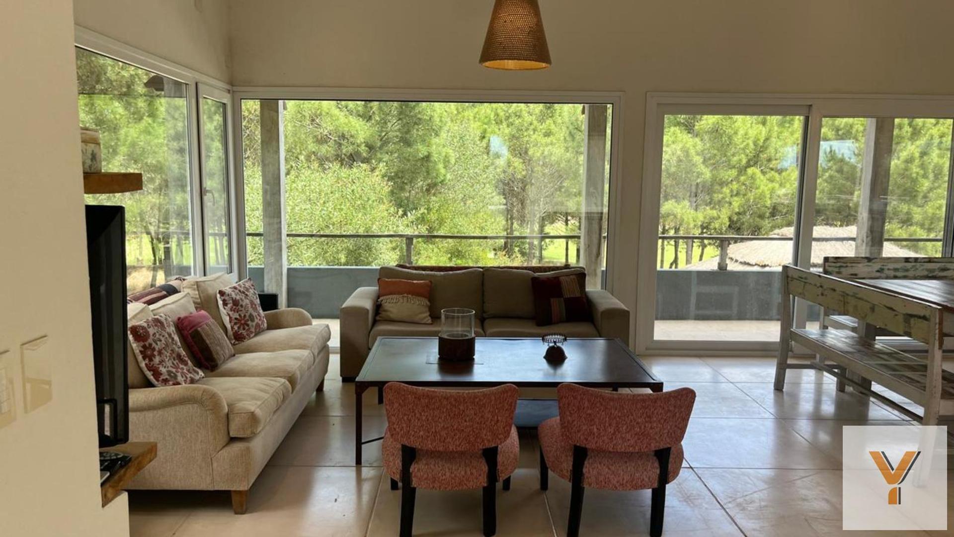 Casa en venta - 4 Dormitorios 4 Baños - Pinamar