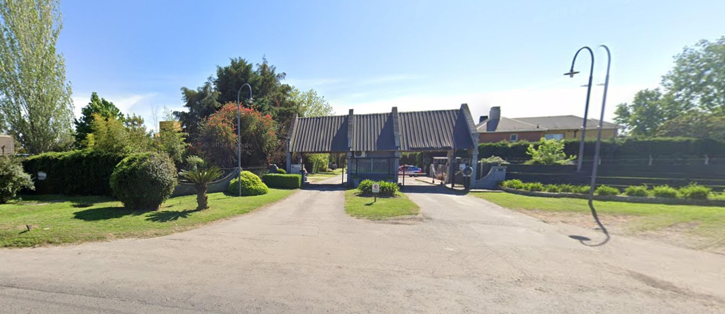 Village Del Parque 8800