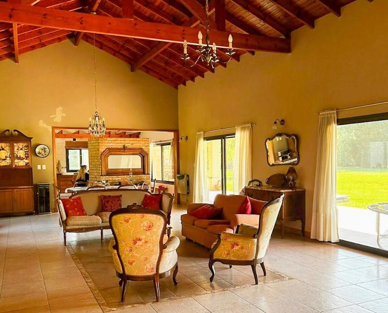 Casa en Venta de 5 dormitorios