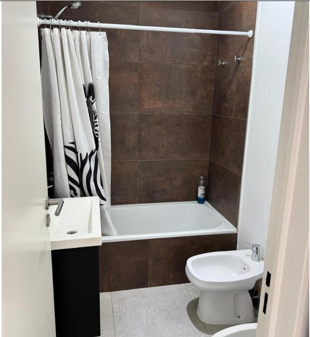 Departamento en Alquiler con 1 cocheras