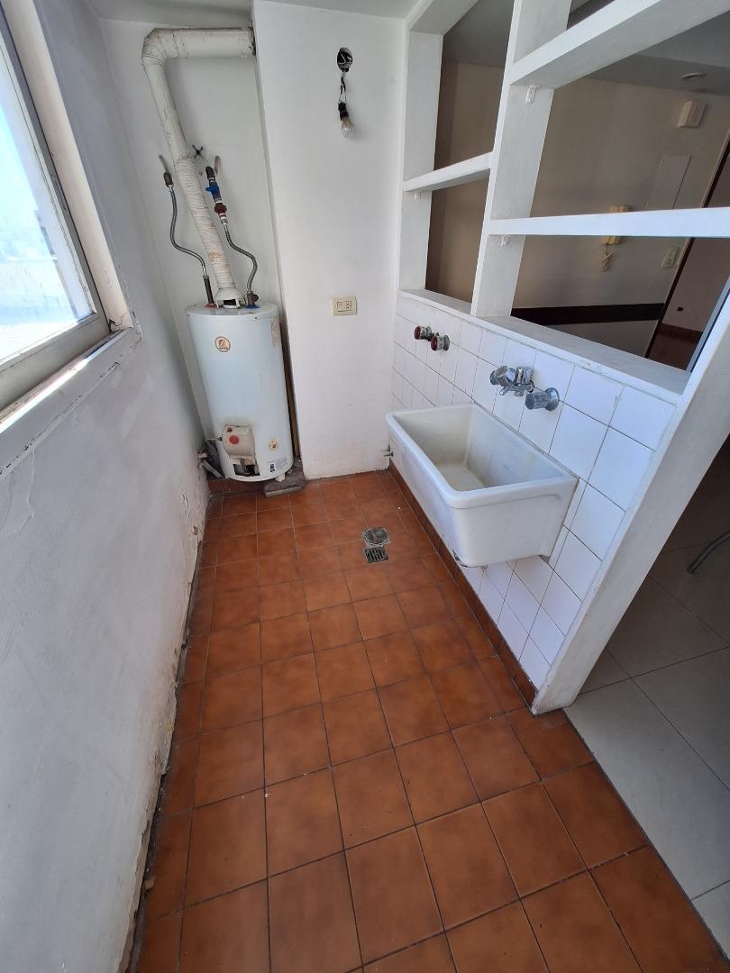 Departamento en Alquiler con 1 cocheras