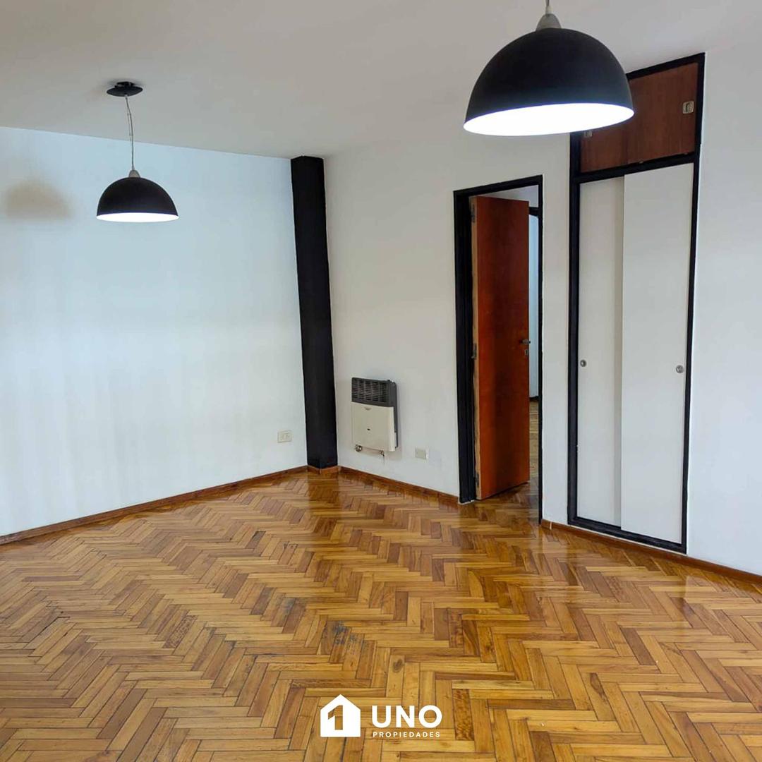 Entre Ríos 1900, Piso 01