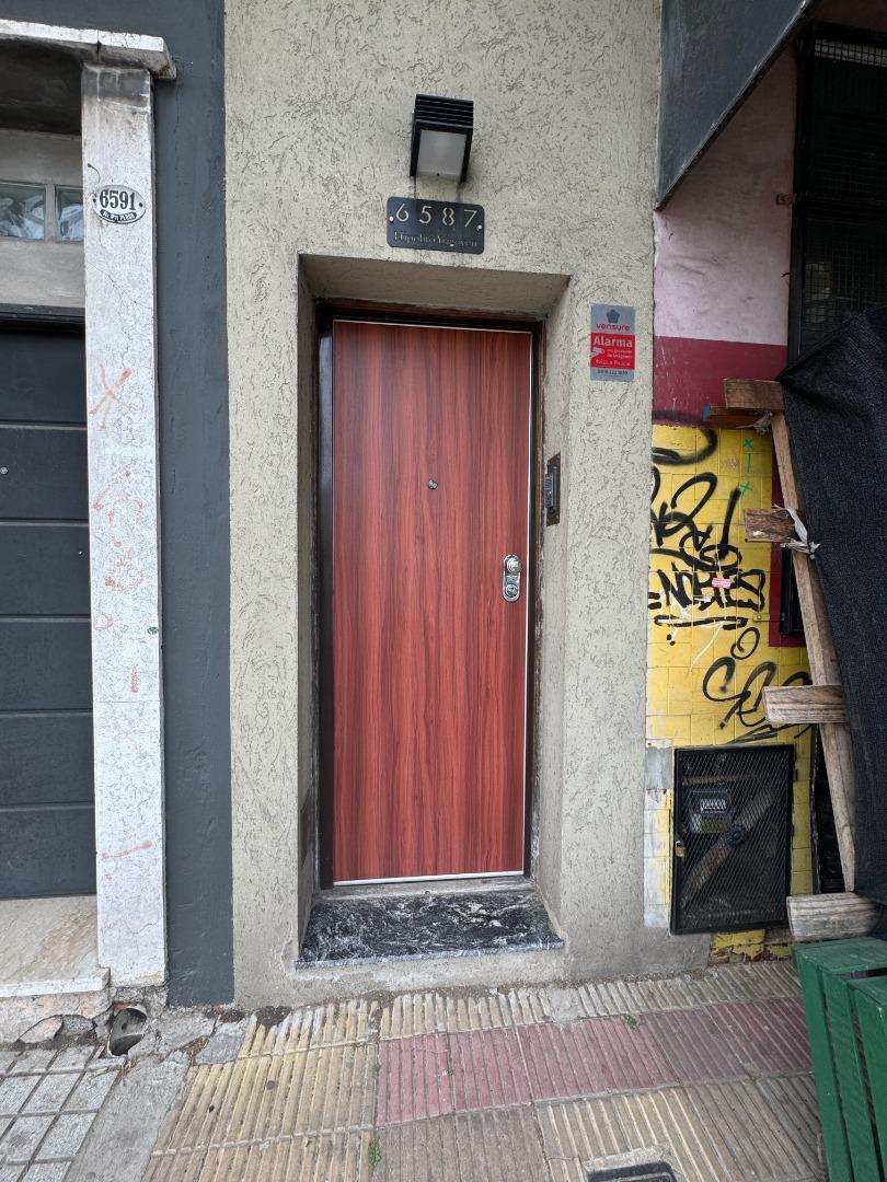 Hipólito Irigoyen 6587 , Piso 1