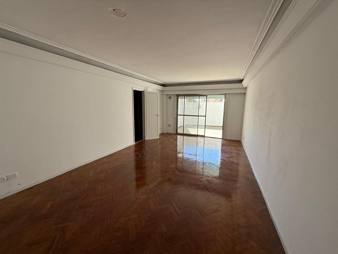 Av Mitre 2274 , Piso 1