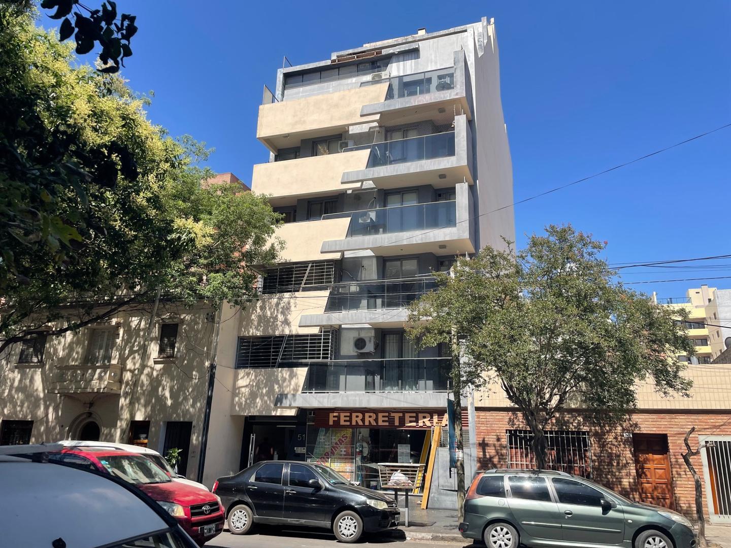 Departamento a la venta! A metros de casa de Gobierno!