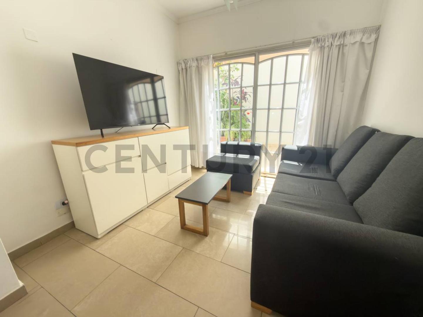 VENTA CASA 4 AMB C/PATIO Y BALCON EN V. DEVOTO