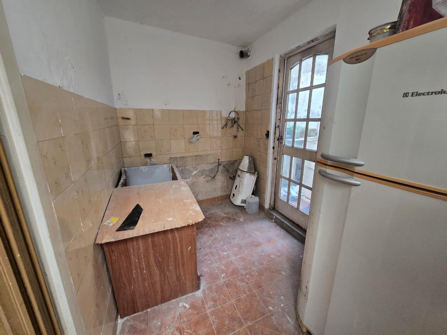 VENTA CASA LOTE PROPIO 4AMB TERRAZA AVELLANEDA 200 CABALLITO